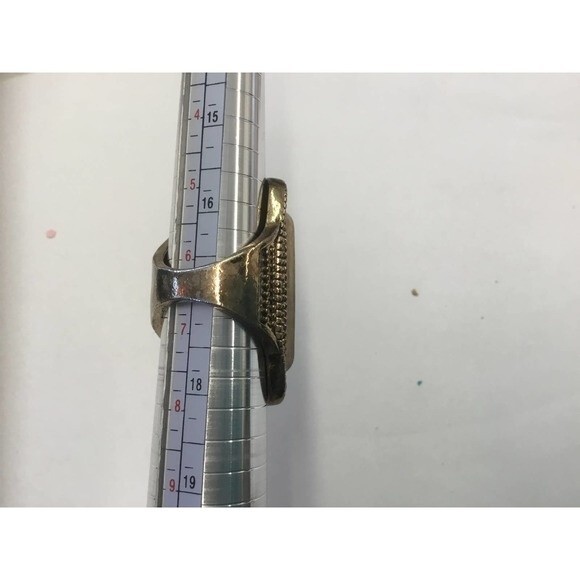 Large Ring Green Accent - Picture 4 of 4